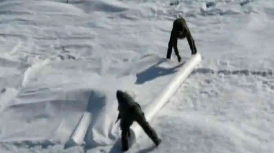 Unrolling tarp