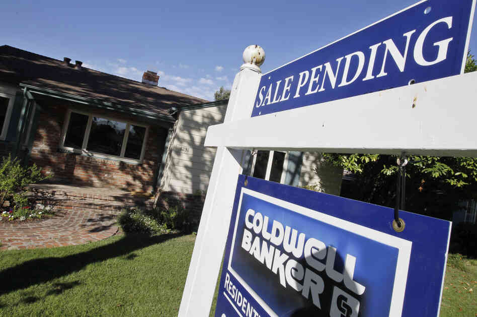 A pending home sale in Palo Alto, Calif. on Aug. 21, 2012.