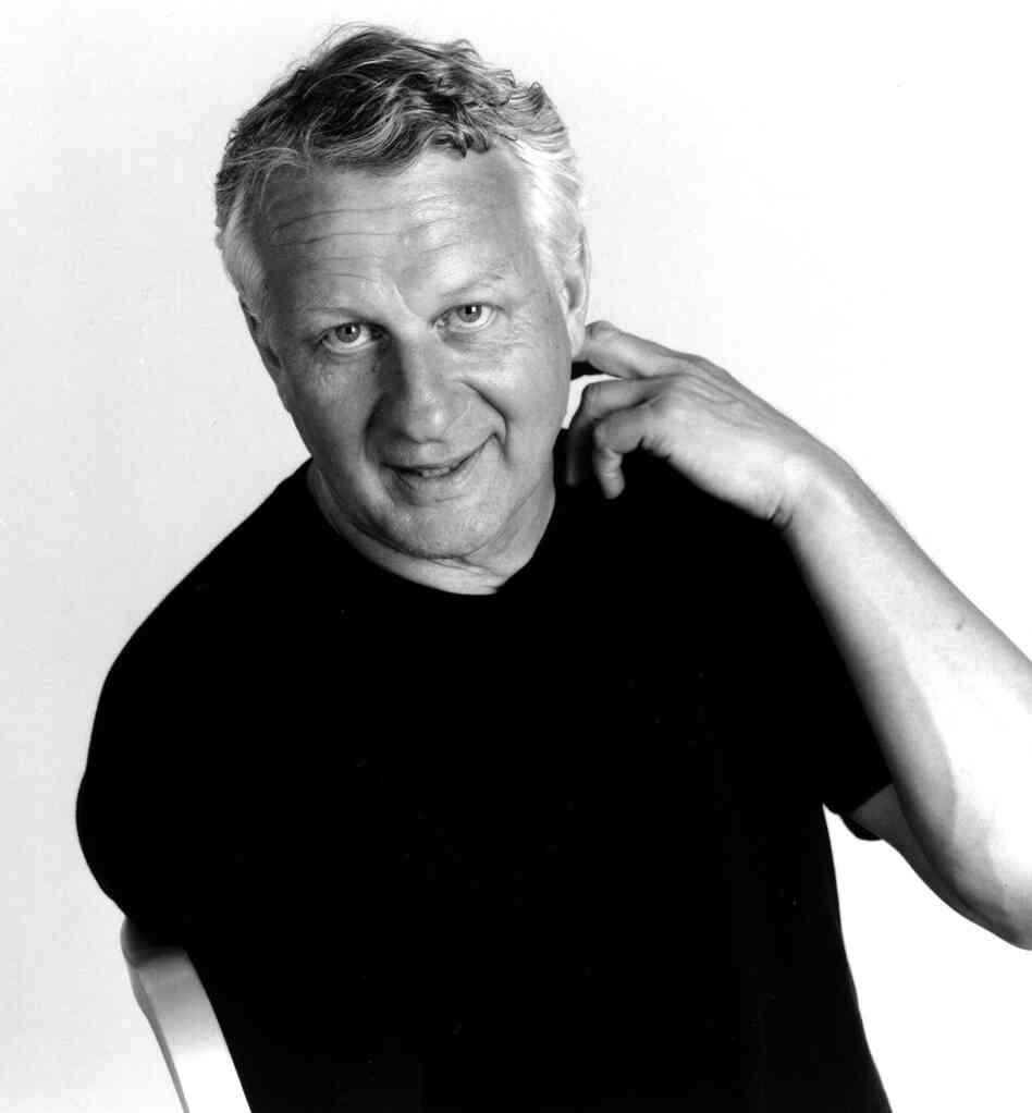Writer Joe Queenan reads on average 125 books a year. He is also the author of Closing Time, Balsamic Dreams and  Red Lobster, White Trash & the Blue Lagoon. 