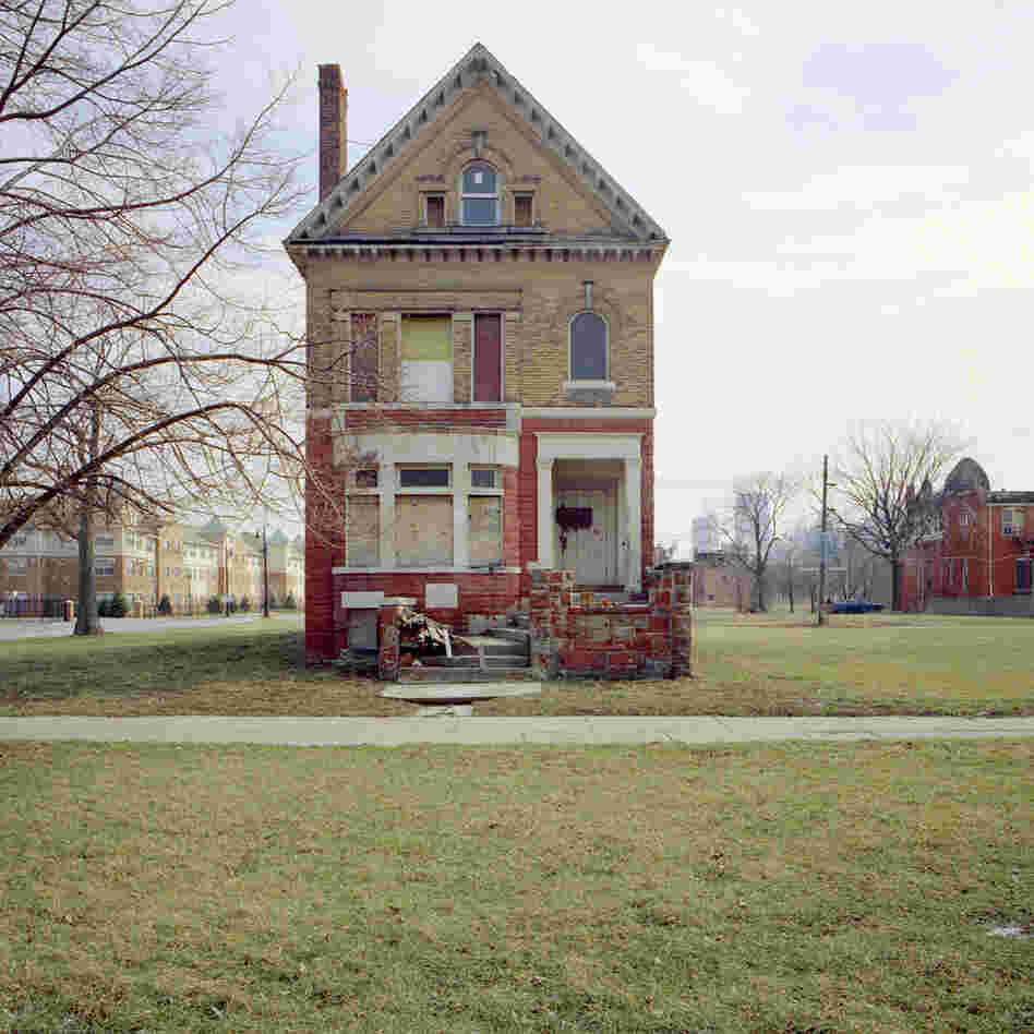 Photos from the 100 Abandoned Houses project