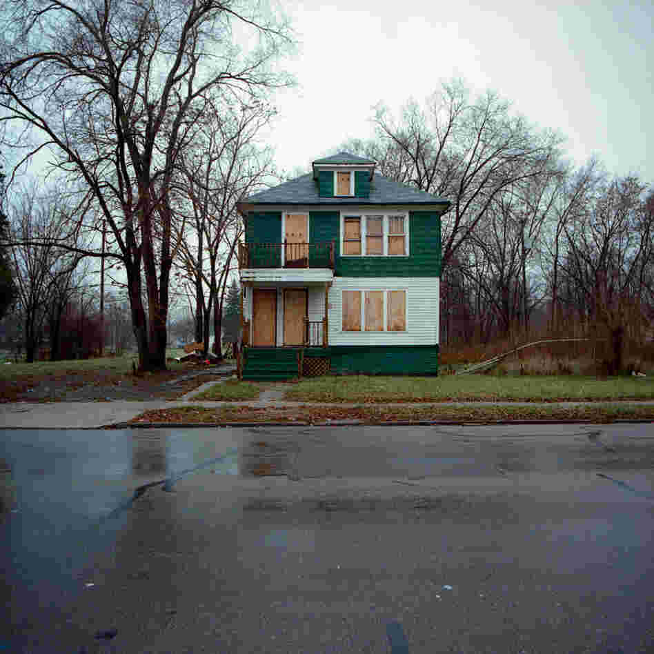 Photos from the 100 Abandoned Houses project