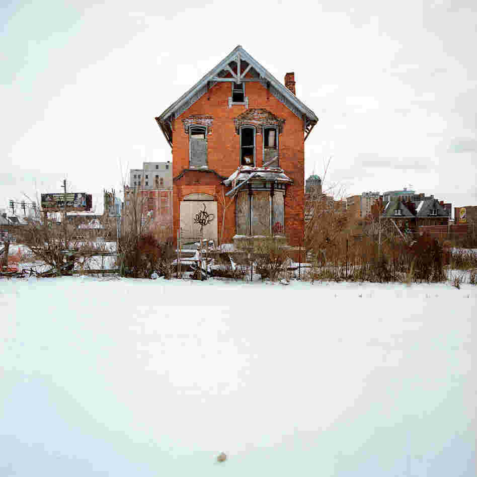 Photos from the 100 Abandoned Houses project
