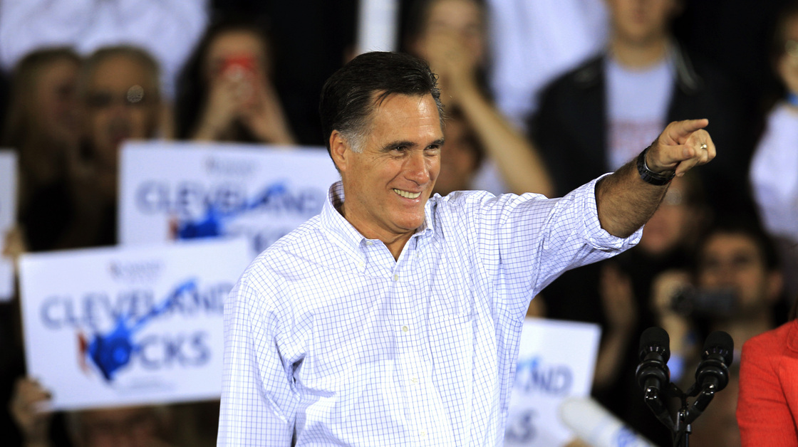 Mitt Romney campaigns Monday in Avon Lake, Ohio.