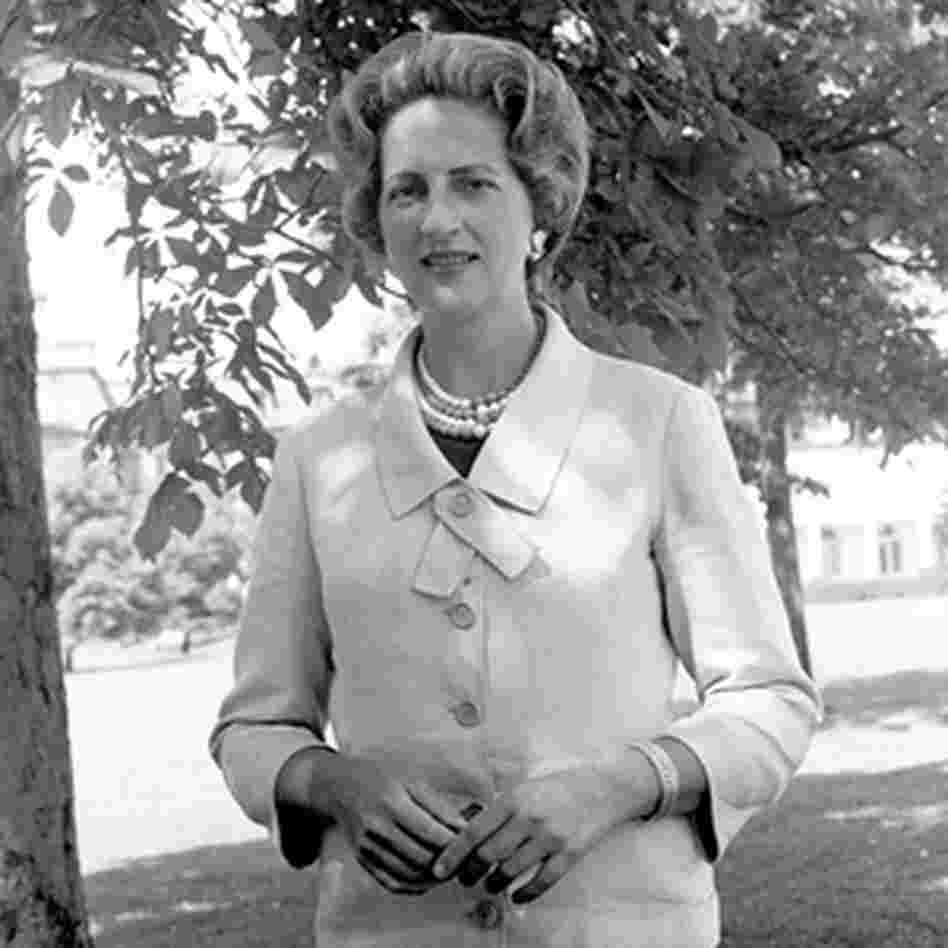 Letitia Baldrige, when she was first lady Jacqueline Kennedy's social secretary. Letitia Baldrige, when she was first lady Jacqueline Kennedy's social secretary.