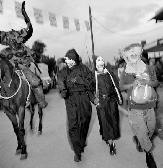 El Diablo, <em>comparsas</em> street theater of parades, dance and performance, Etla, Oaxaca