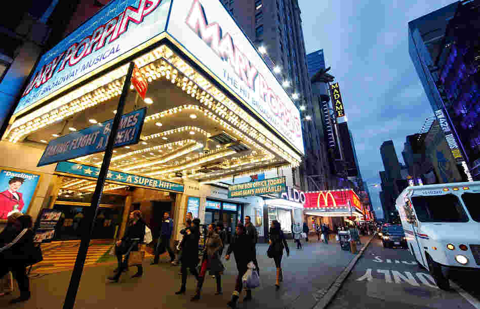 Superstorm Sandy starting hitting New York on Monday. By Wednesday, life had returned to the Time Square theater district. Superstorm Sandy starting hitting New York on Monday. By Wednesday, life had returned to the Time Square theater district.