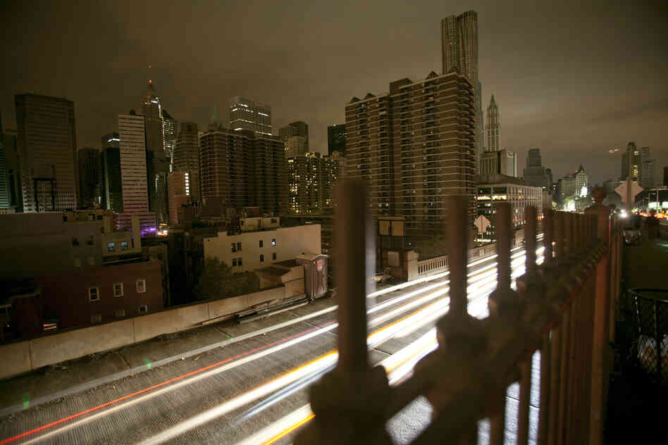 Downtown Manhattan, seen from the Brooklyn Bridge. Downtown Manhattan, seen from the Brooklyn Bridge.