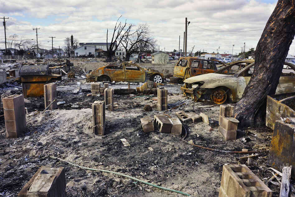 No deaths were reported in the Breezy Point fire. Everyone in the community has been evacuated.