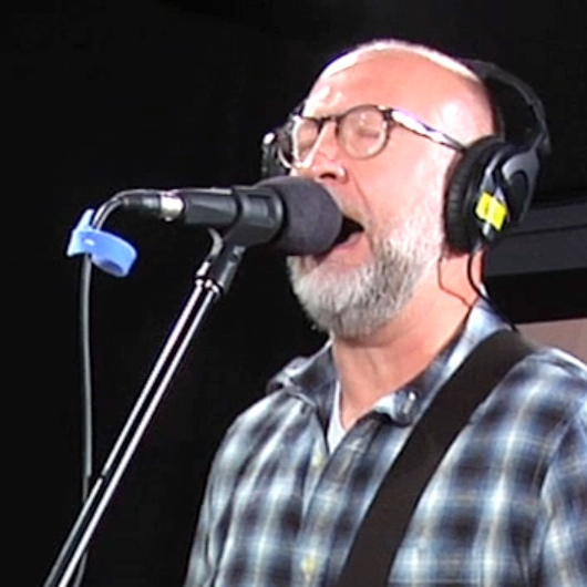 Bob Mould performs on WFUV.