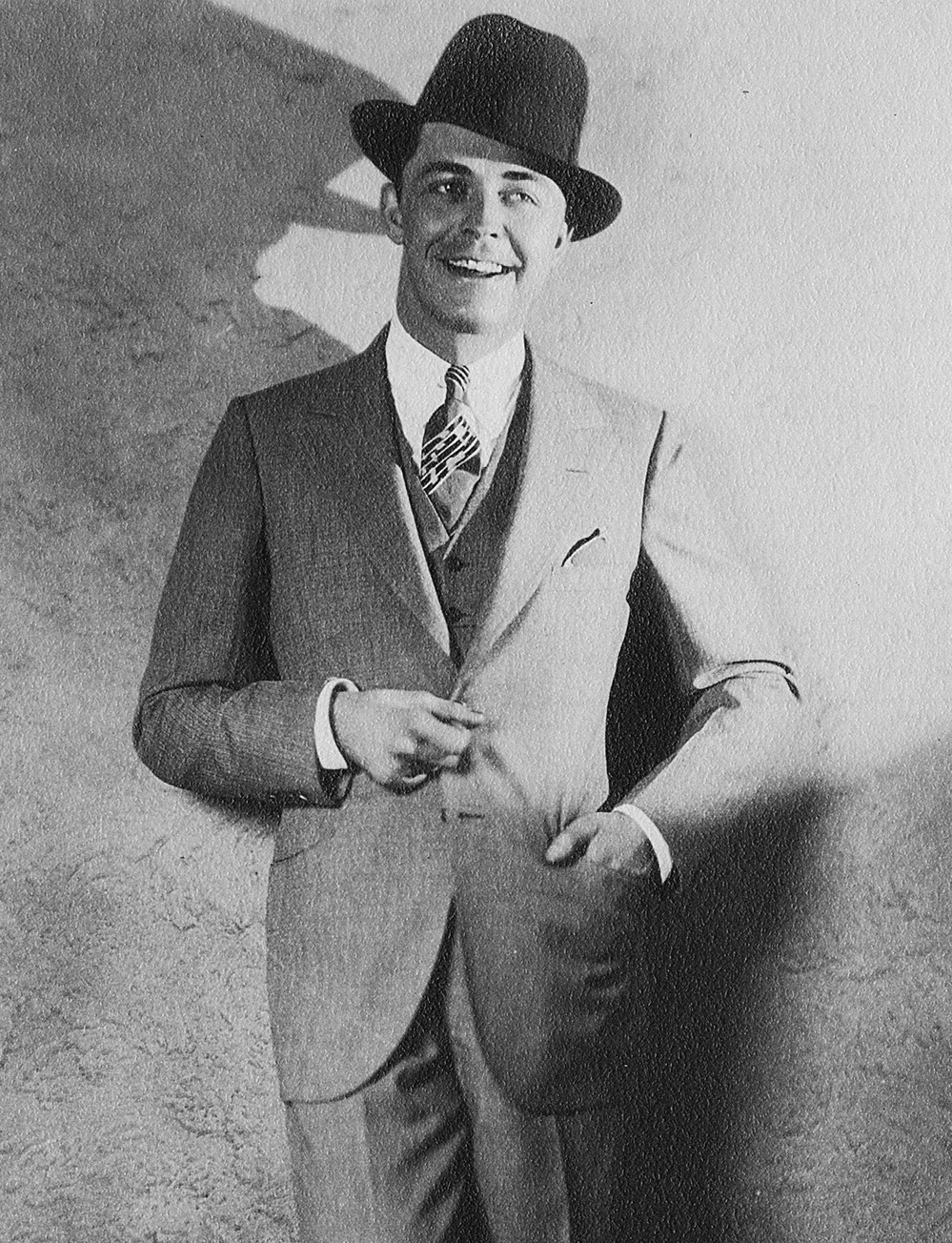 Lyle Talbot began his career as an itinerant carnival and vaudeville performer before eventually making his way to Hollywood.