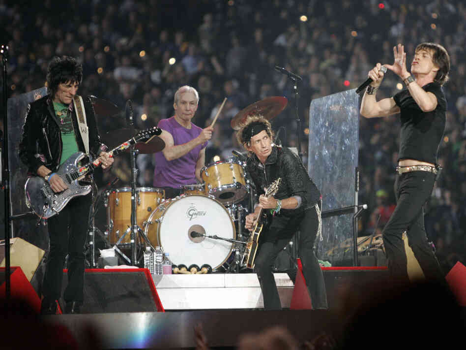 The Rolling Stones performing live at halftime of the Super Bowl XL. The Rolling Stones performing live at halftime of the Super Bowl XL.