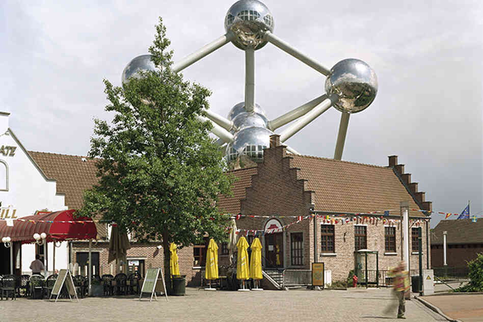 Brussels 1958 world's fair, "A World View: A New Humanism," Atomium, 2007