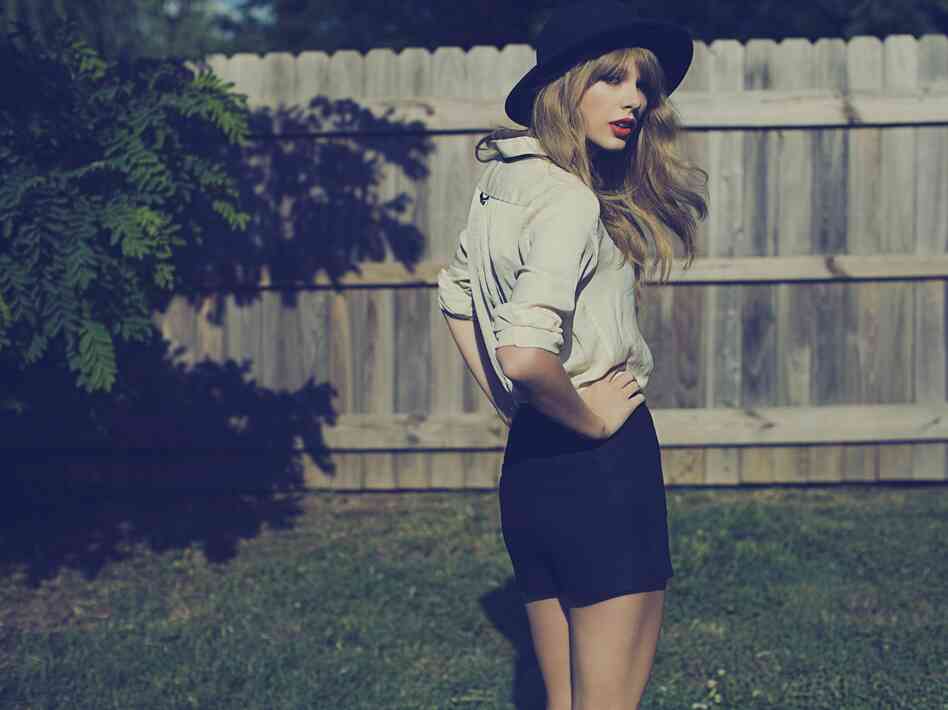 Taylor Swift's fourth studio album, Red, sold 1.2 million copies in its first week, the highest first-week sales total in a decade. Taylor Swift's fourth studio album, Red, sold 1.2 million copies in its first week, the highest first-week sales total in a decade.