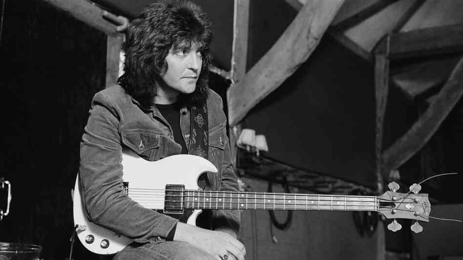 Bob Daisley recording Ozzy Osbourne's Blizzard of Ozz in 1980.