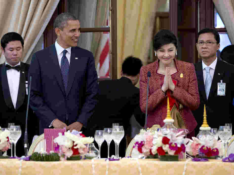 President Obama and Thai Prime Minister Yingluck Shinawatra (second from right) arrived for an official dinner Sunday at Government House in Bangkok, Thailand.