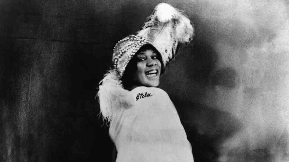Bessie Smith, "The Empress of the Blues," gave voice the listeners' tribulations and yearnings of the 1920s and '30s.