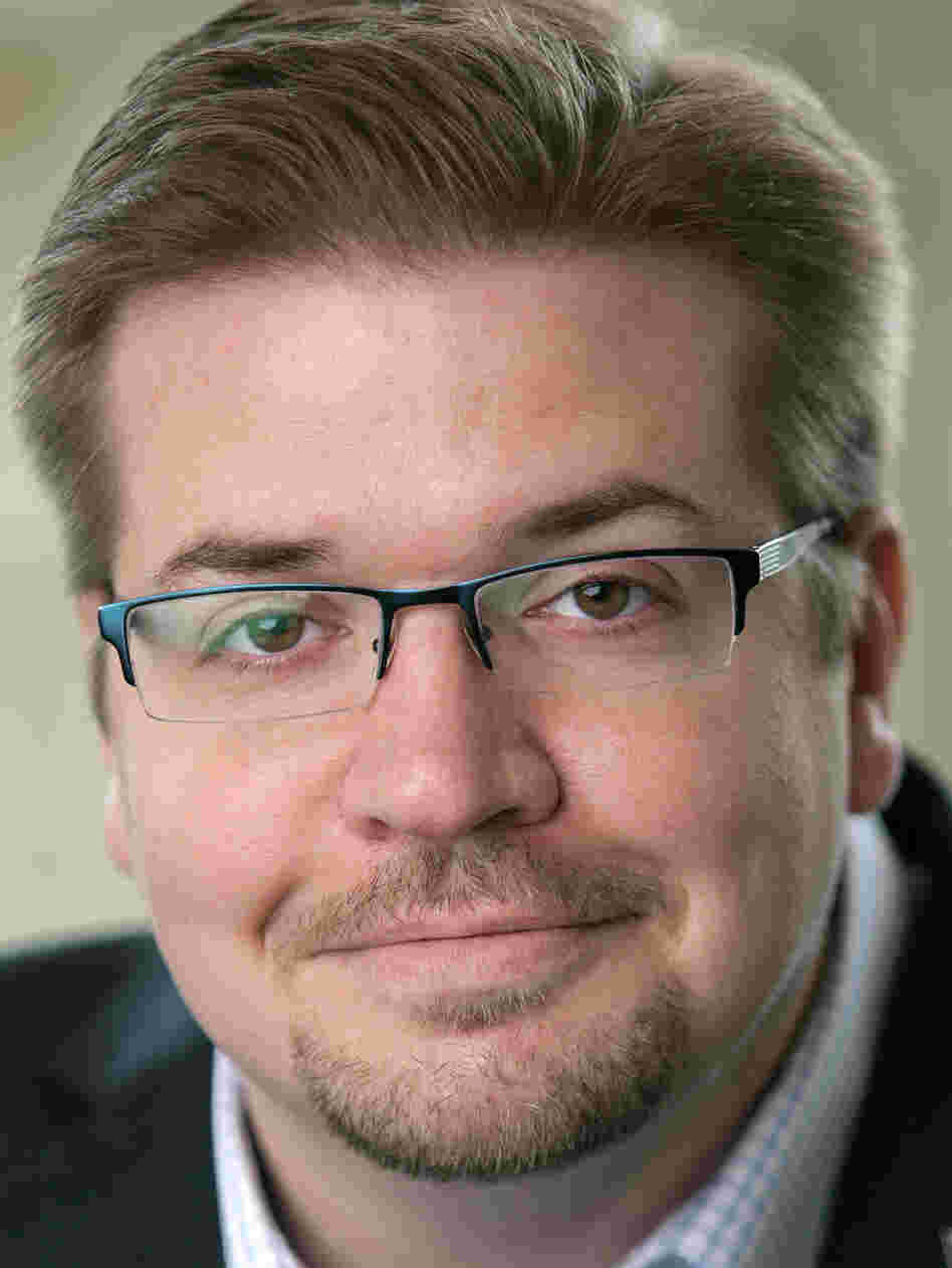 Todd Andrlik is the curator and publisher of RagLinen.com, an online museum of historical newspapers dating back to the 16th century.