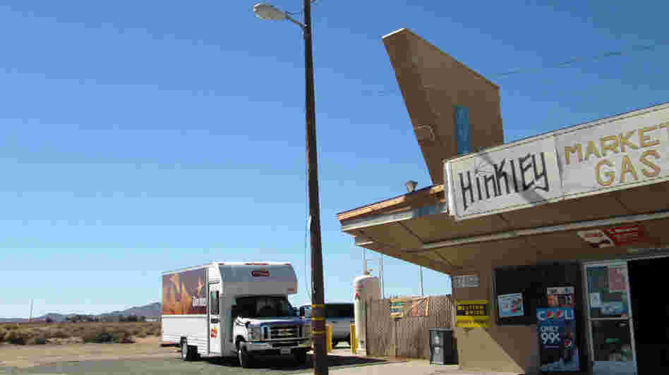Hinkley, Calif., may soon become a ghost town as residents move away from contaminated water.