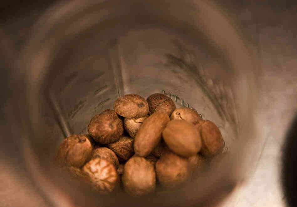 Nutmeg was considered medicinal, according this 16th century description: "Nutmegs be good for them the which have cold in their head, and doth comfort the sight and brain, & the mouth of the stomach & is good for the spleen." Nutmeg was considered medicinal, according this 16th century description: "Nutmegs be good for them the which have cold in their head, and doth comfort the sight and brain, & the mouth of the stomach & is good for the spleen."