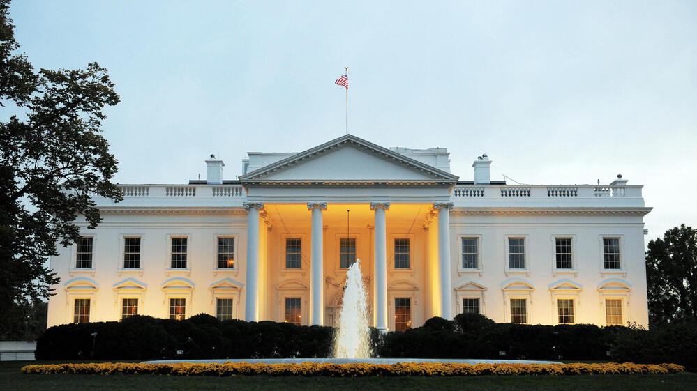 Mitt Romney is scheduled to visit the White House on Thursday for the first post-election meeting with former rival President Obama.