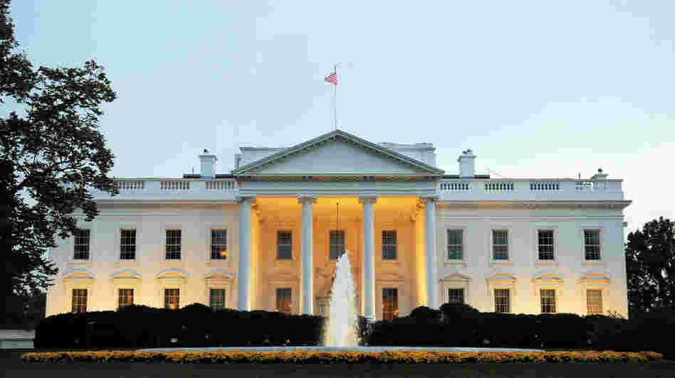 Mitt Romney is scheduled to visit the White House on Thursday for the first post-election meeting with former rival President Obama.