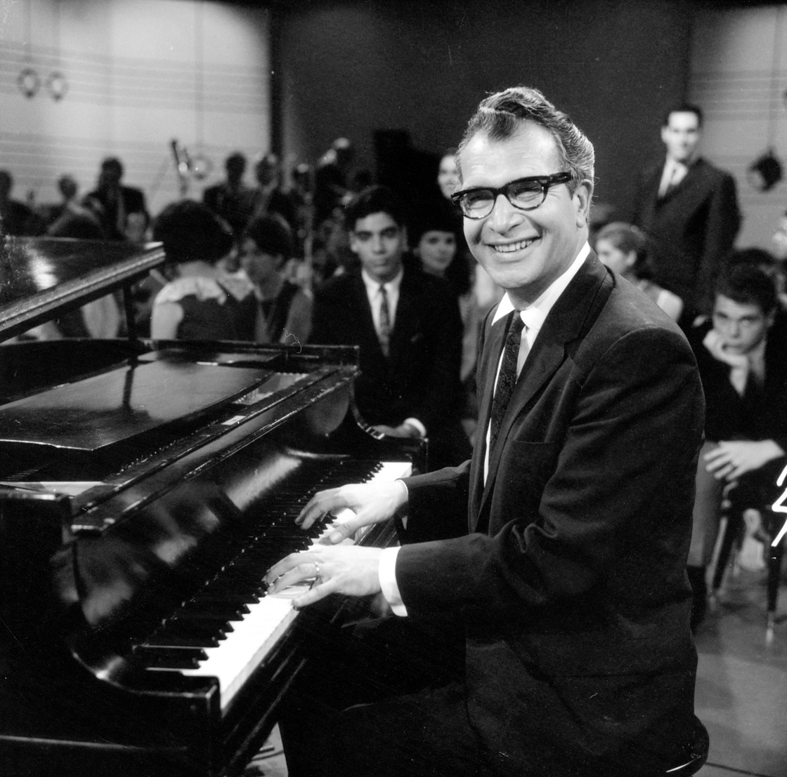 Dave Brubeck performing on the pilot episode of a television program in 1965.