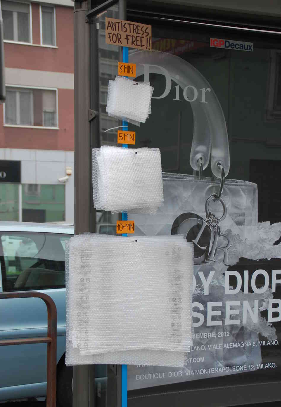Antistress bubble wrap.