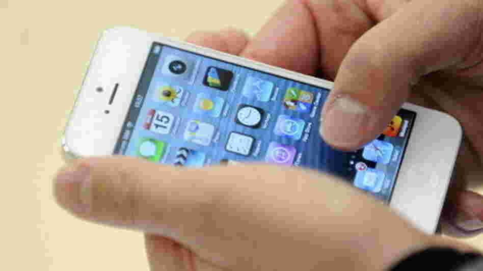 Care To Share? Wireless carriers are launching programs allowing customers to receive rewards based on information their smartphones share — such as their location, app usage and Web surfing data. Care To Share? Wireless carriers are launching programs allowing customers to receive rewards based on information their smartphones share — such as their location, app usage and Web surfing data.