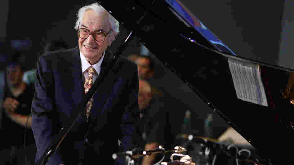 In a 1999 interview with Fresh Air's Terry Gross, Dave Brubeck talked about his decades in the music industry and his first love: rodeo roping.