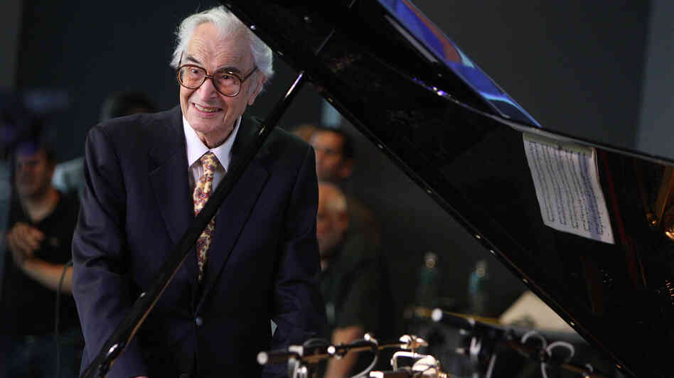 In a 1999 interview with Fresh Air's Terry Gross, Dave Brubeck talked about his decades in the music industry and his first love: rodeo roping.