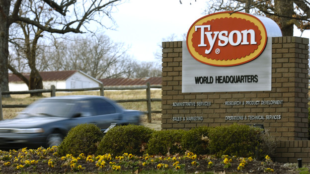 The Centers for Disease Control and Prevention says the accidental release of chlorine gas at a Tyson Food plant could have been prevented with better communication.