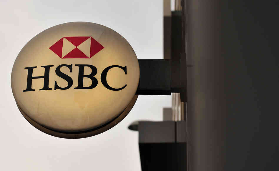 A picture shows the logo on an HSBC branch on Dec. 5, 2011. Britain's financial regulator said on Dec. 5 that it had fined HSBC 10.5 million British pounds after one of the banking giant's subsidiaries missold financial retail products to elderly clients. A picture shows the logo on an HSBC branch on Dec. 5, 2011. Britain's financial regulator said on Dec. 5 that it had fined HSBC 10.5 million British pounds after one of the banking giant's subsidiaries missold financial retail products to elderly clients.