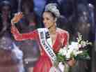 Newly crowned Miss Universe, Olivia Culpo, waves to the crowd after winning the pageant in Las Vegas on Wednesday, December 19, 2012. Newly crowned Miss Universe, Olivia Culpo, waves to the crowd after winning the pageant in Las Vegas on Wednesday, December 19, 2012.