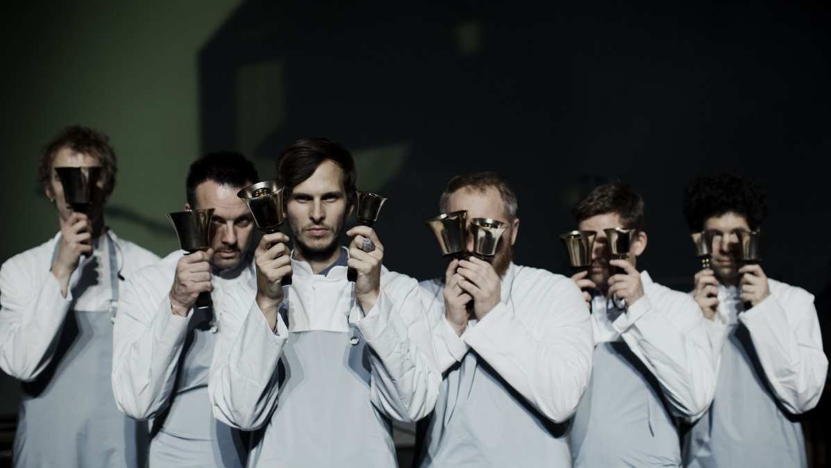 Pantha Du Prince (center), flanked by members of The Bell Laboratory.