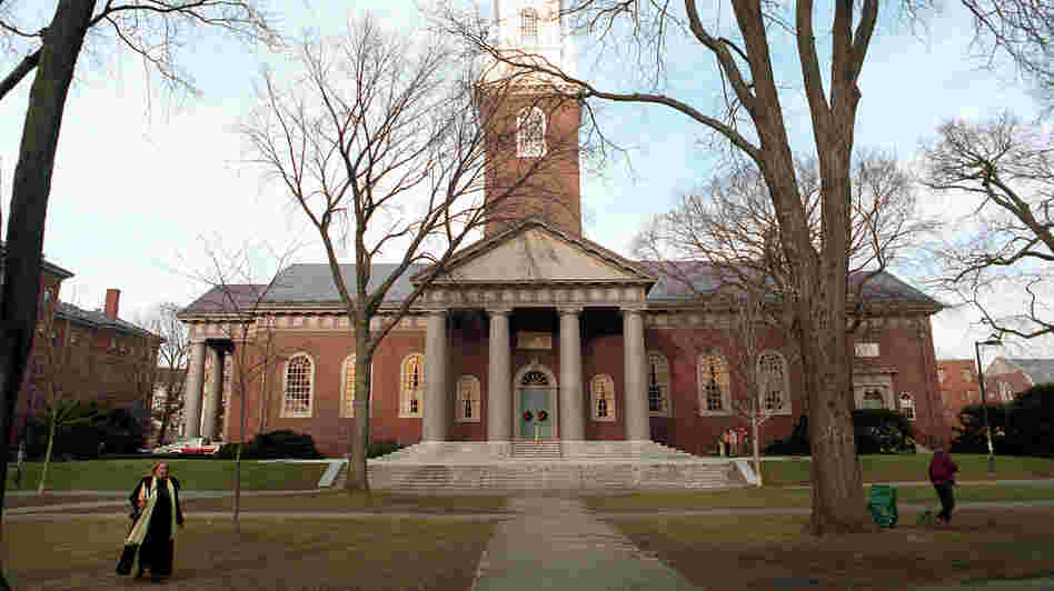 Top schools like Harvard, seen here in 2000, often offer scholarships and other financial incentives, but they are finding it hard to increase the socioeconomic diversity on campus. Top schools like Harvard, seen here in 2000, often offer scholarships and other financial incentives, but they are finding it hard to increase the socioeconomic diversity on campus.