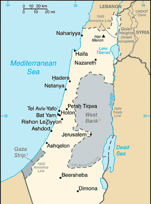 Israel has announced plans to build a fence in the Golan Heights, saying radical Islamist groups have taken over Syrian villages near the boundary with Israel.