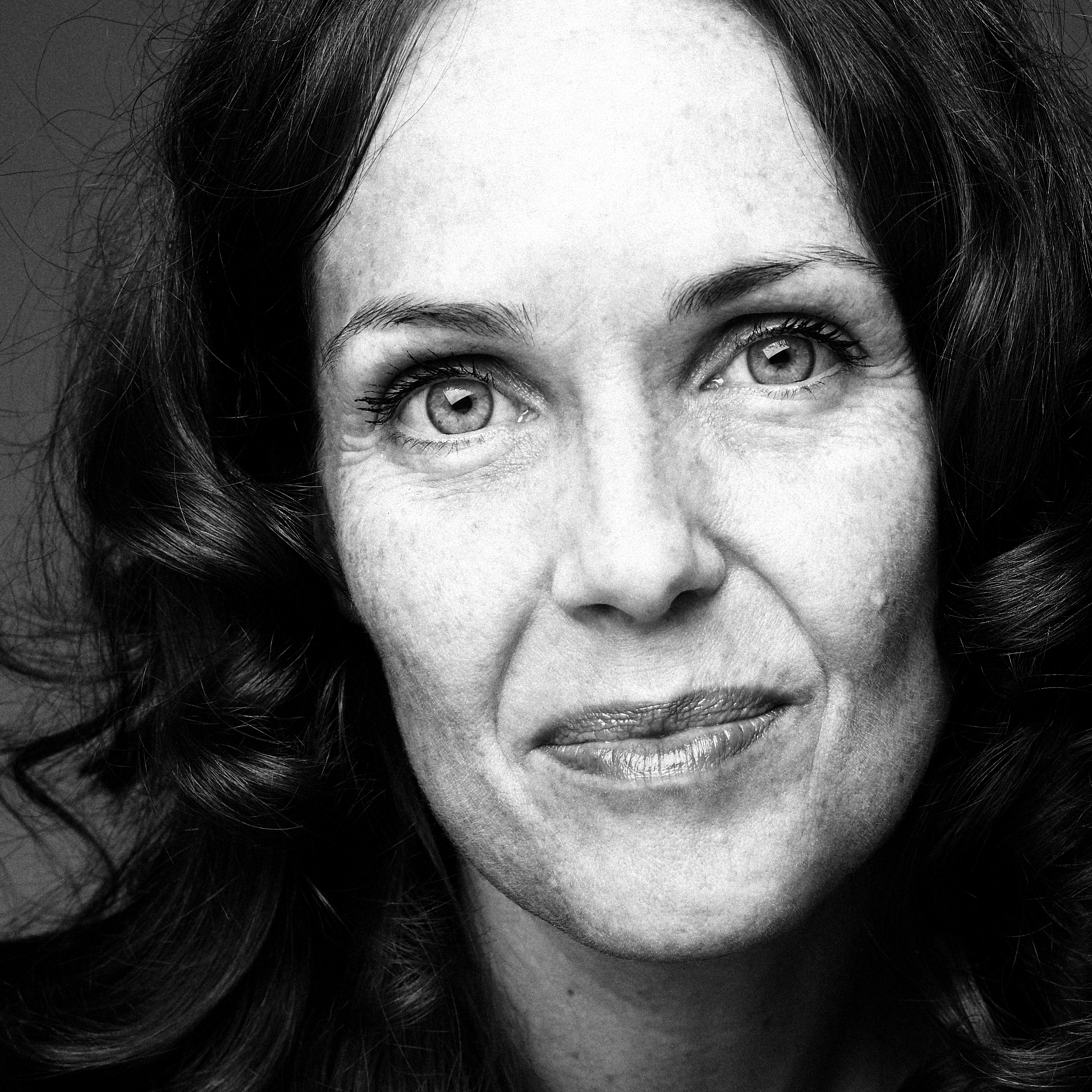 Cathy Marie Buchanan is the author of The Day the Falls Stood Still.  She lives in Toronto.