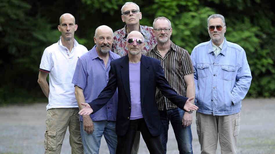 Graham Parker and the Rumour.