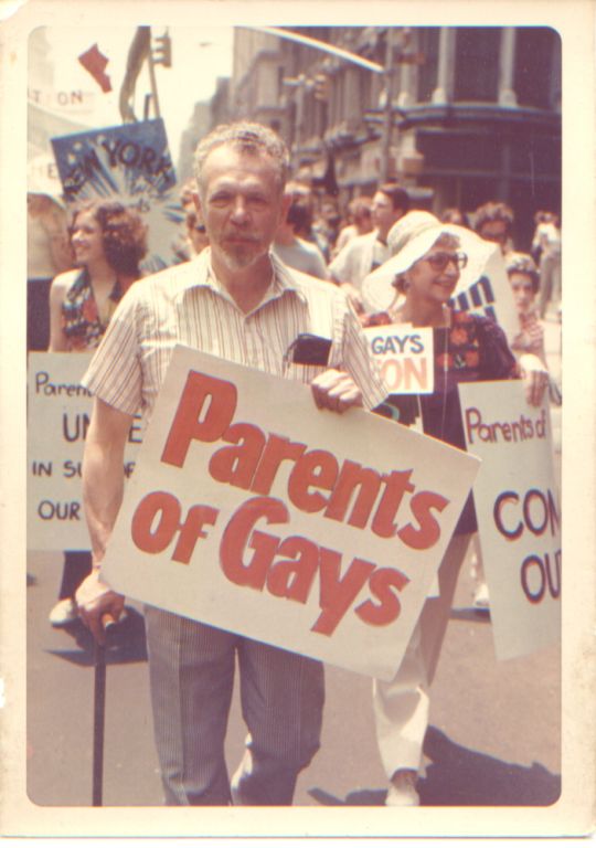 Suzanne, Jules, and Jeanne Manford (left to right) march for gay rights. Suzanne, Jules, and Jeanne Manford (left to right) march for gay rights.