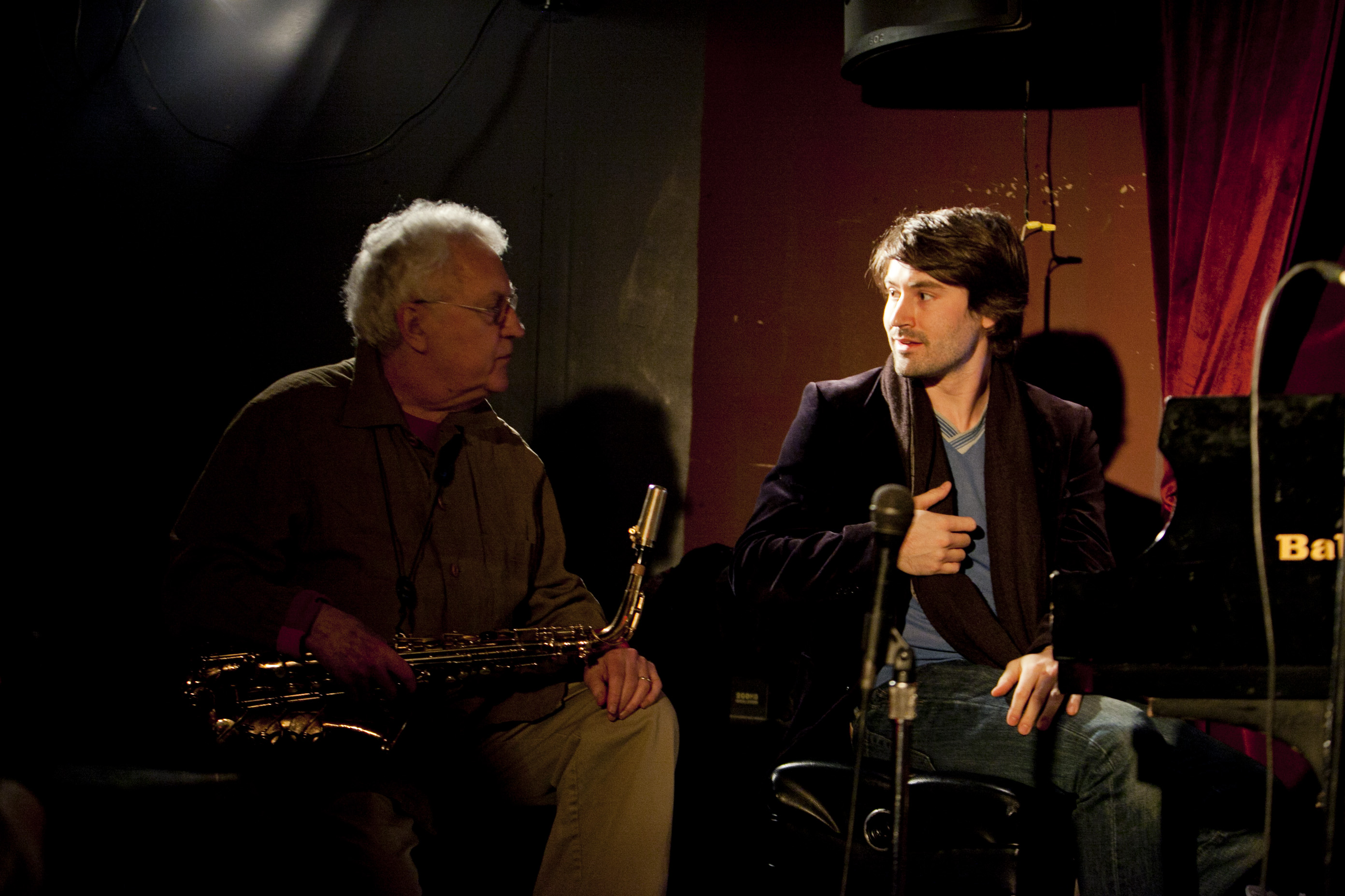 Dan Tepfer (right) brought frequent duet partner Lee Konitz to the Zinc Bar for a series of improvisations. They were backed by the Harlem String Quartet, which executed scores composed on-the-spot by Tepfer.