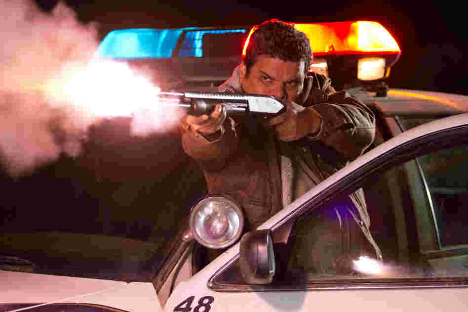 Sheriff's deputy Mike Figuerola (Luis Guzman) is Schwarzenegger's laid-back comrade in arms in the sleepy border town of Sommerton Junction.
