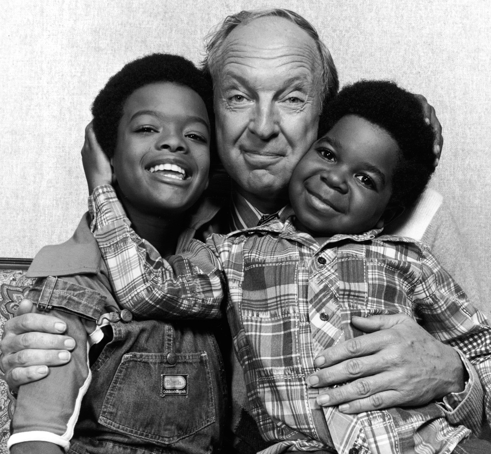 Conrad Bain, with actors Todd Bridges (left) and Gary Coleman (right) in 1978 when they were starring on Diff'rent Strokes.