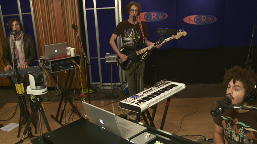 Poolside perform on KCRW.
