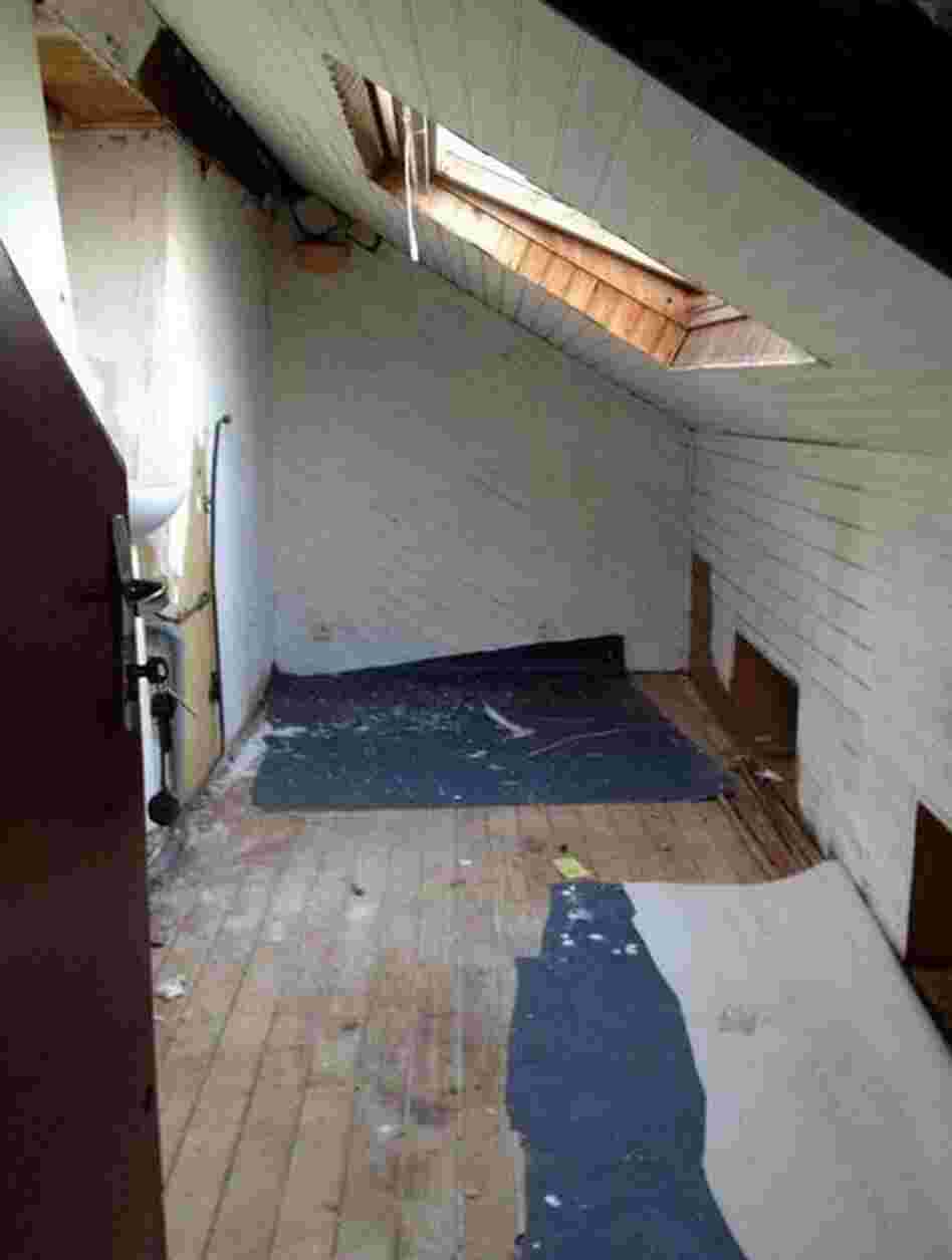 A photo shows the tiny apartment that a man rented for 330 euros a month in Paris.