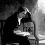John Keats' poetry lends itself to memorization particularly well. Fortunately, you can learn his texts by heart without having to adopt his moody pose. John Keats' poetry lends itself to memorization particularly well. Fortunately, you can learn his texts by heart without having to adopt his moody pose.