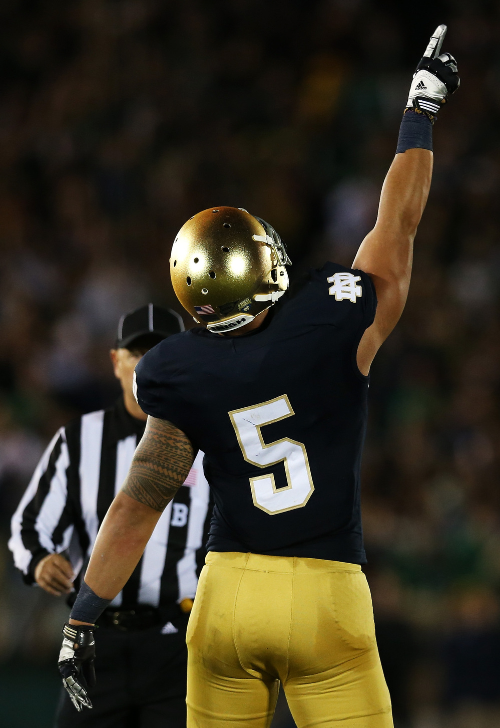 Manti Te'o, pointing skyward during Notre Dame's game against Michigan on Sept. 22. That was the day, he said then, of his girlfriend's funeral service. Now, he says he never met her and they had only an online and telephone relationship. Manti Te'o, pointing skyward during Notre Dame's game against Michigan on Sept. 22. That was the day, he said then, of his girlfriend's funeral service. Now, he says he never met her and they had only an online and telephone relationship.
