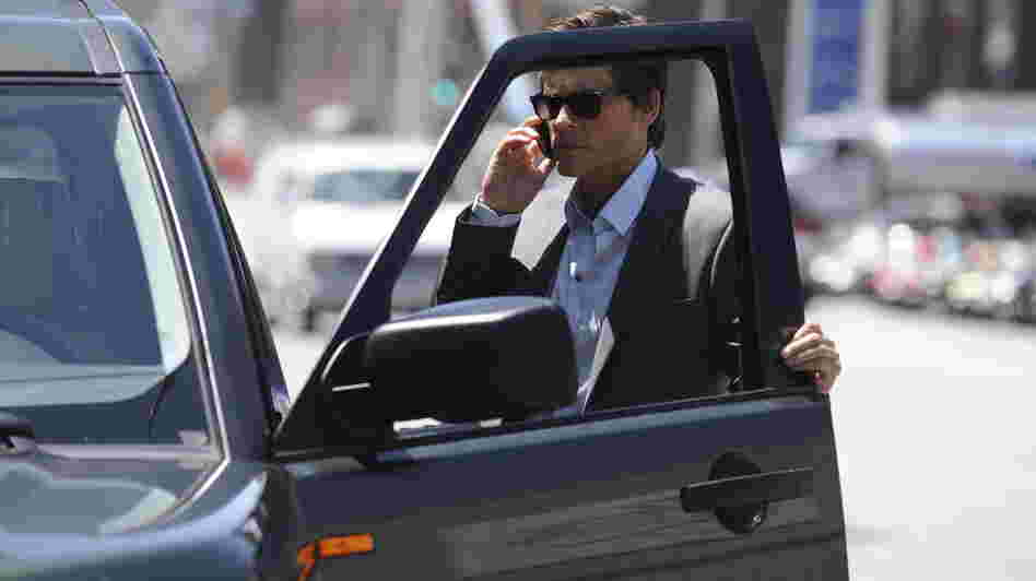Political consultant Paul Turner (Rob Lowe) may be "the master of disaster," but the campaign satire Knife Fight doesn't give him much of an edge. Political consultant Paul Turner (Rob Lowe) may be "the master of disaster," but the campaign satire Knife Fight doesn't give him much of an edge.
