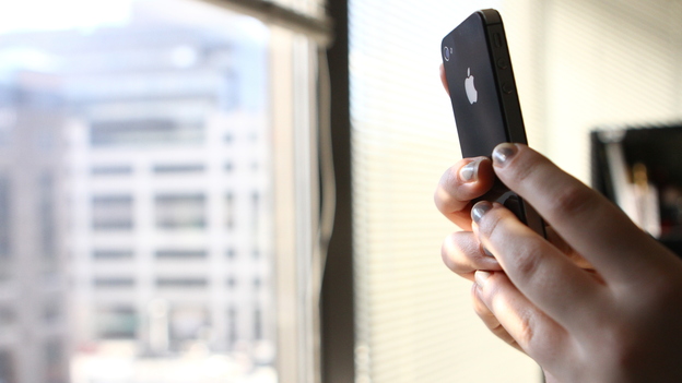 Twitter's Vine app only lets you shoot from the back camera lens.