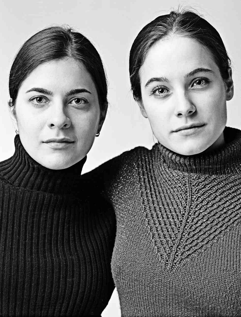 Sylvie Gagnon and Caroline Dhavernas, Montreal 2003