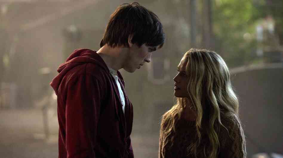 In the Romeo and Juliet-inspired Warm Bodies, a zombie known only as R (Nicholas Hoult) falls in love with Julie (Teresa Palmer), who's still human. In the Romeo and Juliet-inspired Warm Bodies, a zombie known only as R (Nicholas Hoult) falls in love with Julie (Teresa Palmer), who's still human.